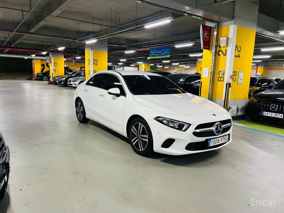 A-Class W177A220 SEDAN 3