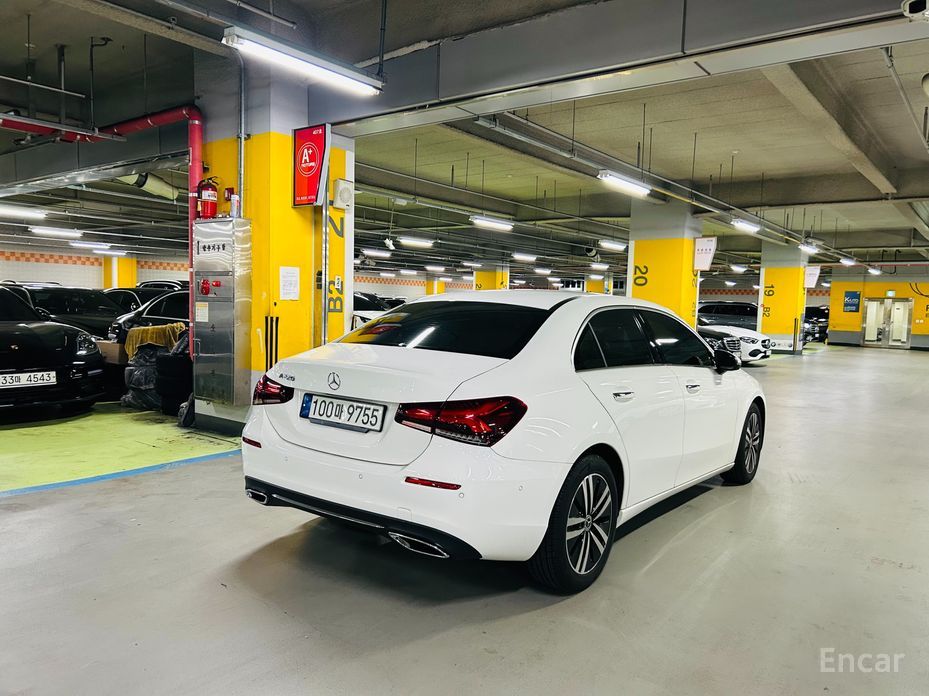 A-Class W177A220 SEDAN 4