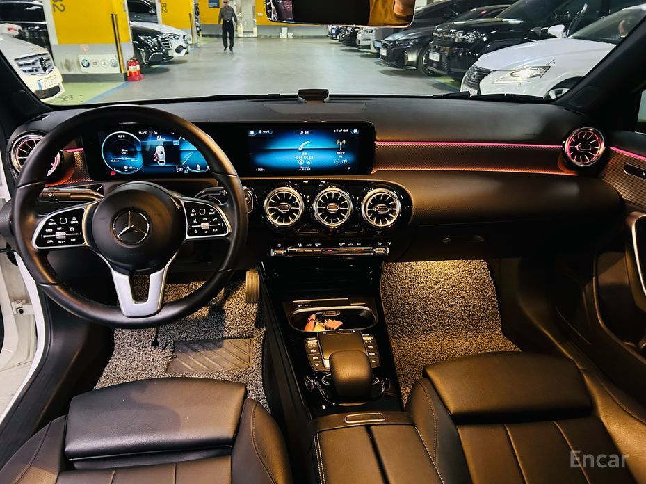A-Class W177A220 SEDAN 8