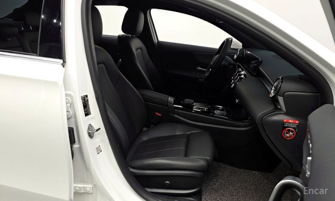 A-Class W177A220 SEDAN 12