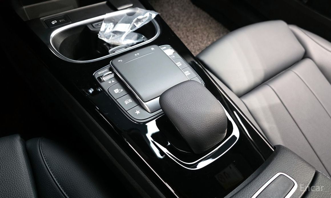 A-Class W177A220 SEDAN 17