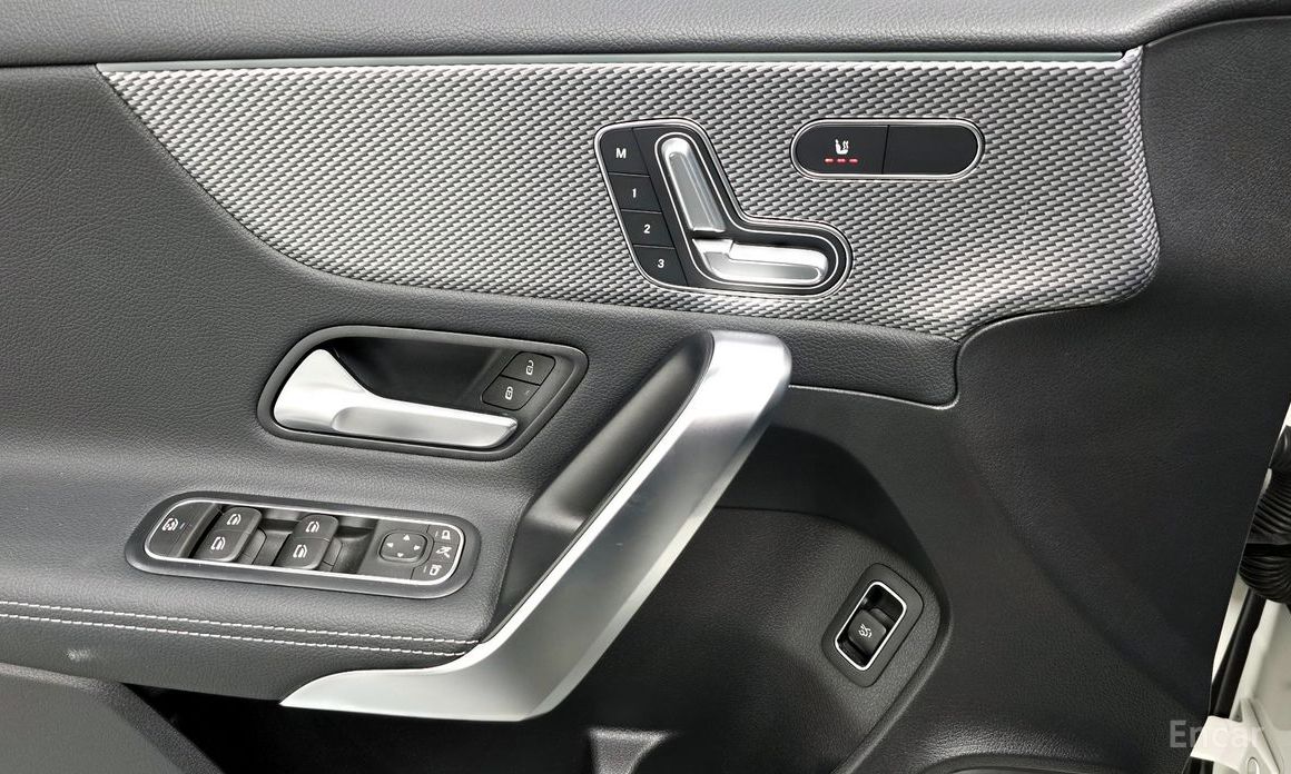 A-Class W177A220 SEDAN 18