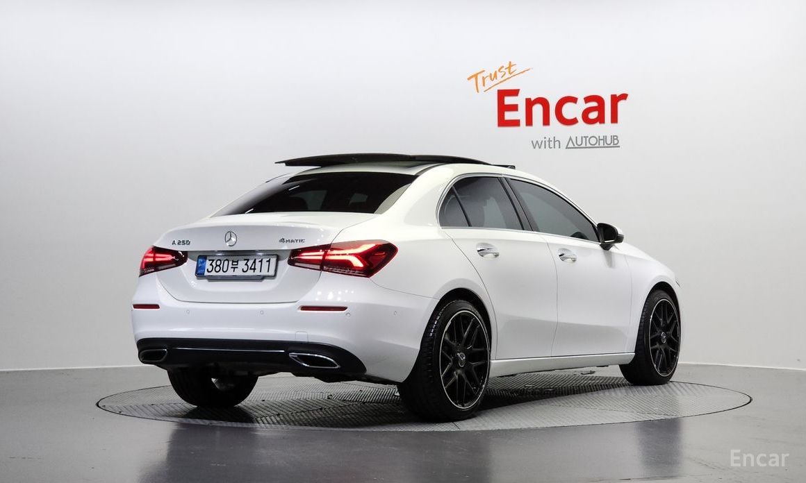 A-Class W177A250 4MATIC SEDAN 3