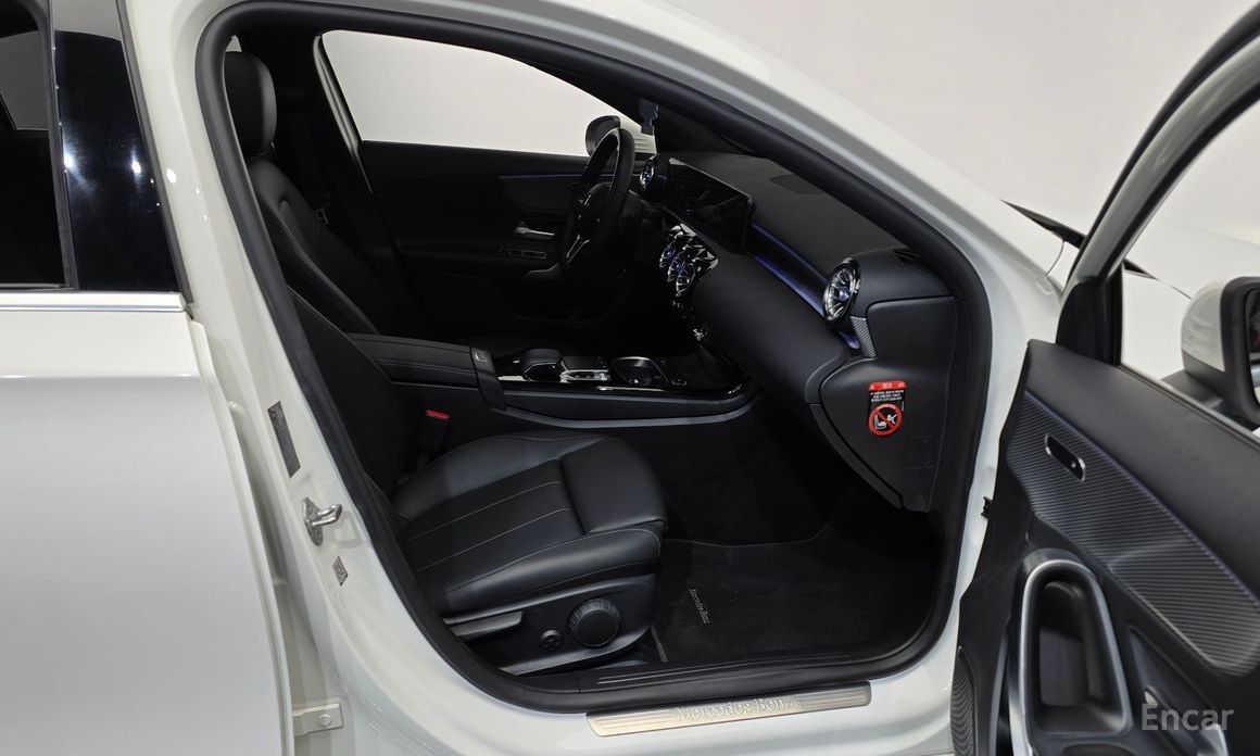 A-Class W177A250 4MATIC SEDAN 12