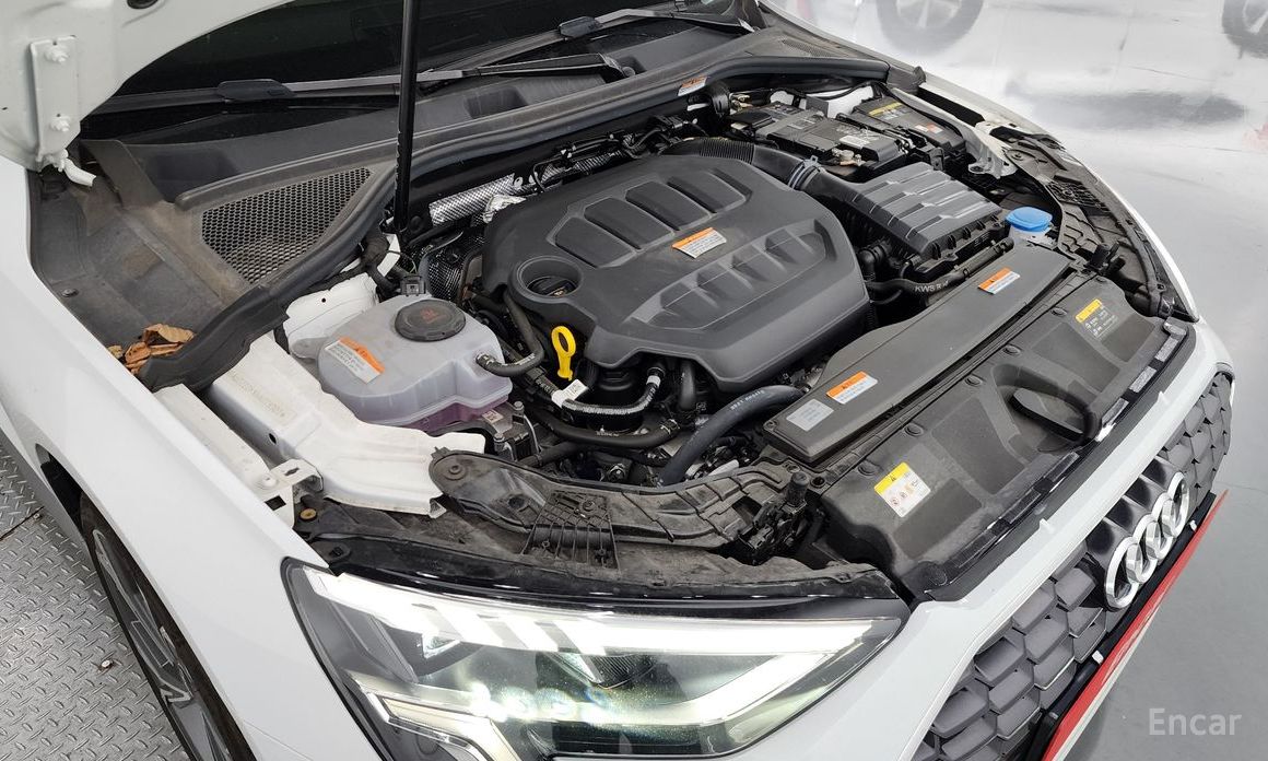 A3 (8Y)40 TFSI Premium 7