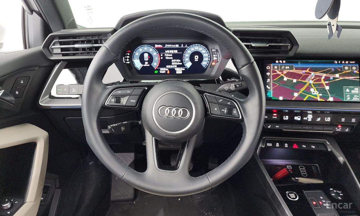 A3 (8Y)40 TFSI Premium 14