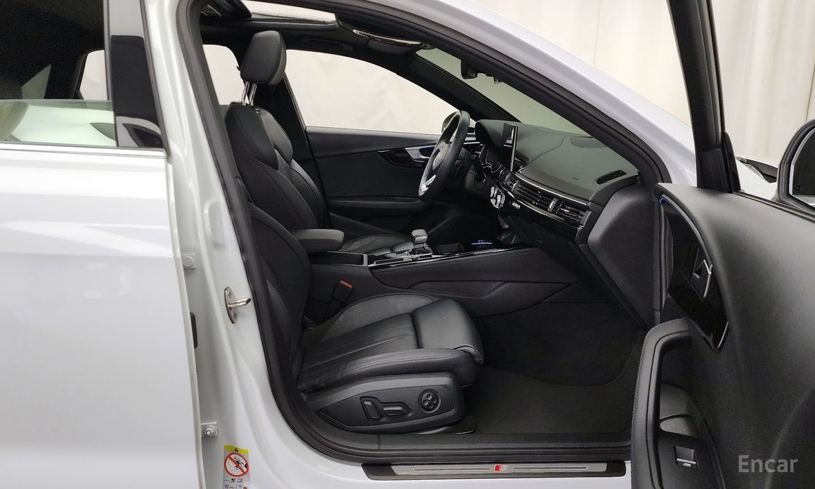 A4 (B9) 45 TFSI Quattro Premium 12