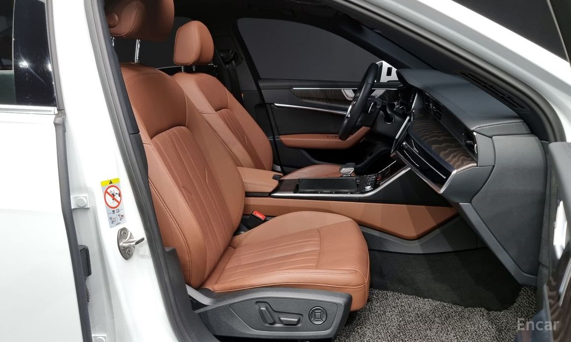 A6 (C8)45 TFSI Premium 12
