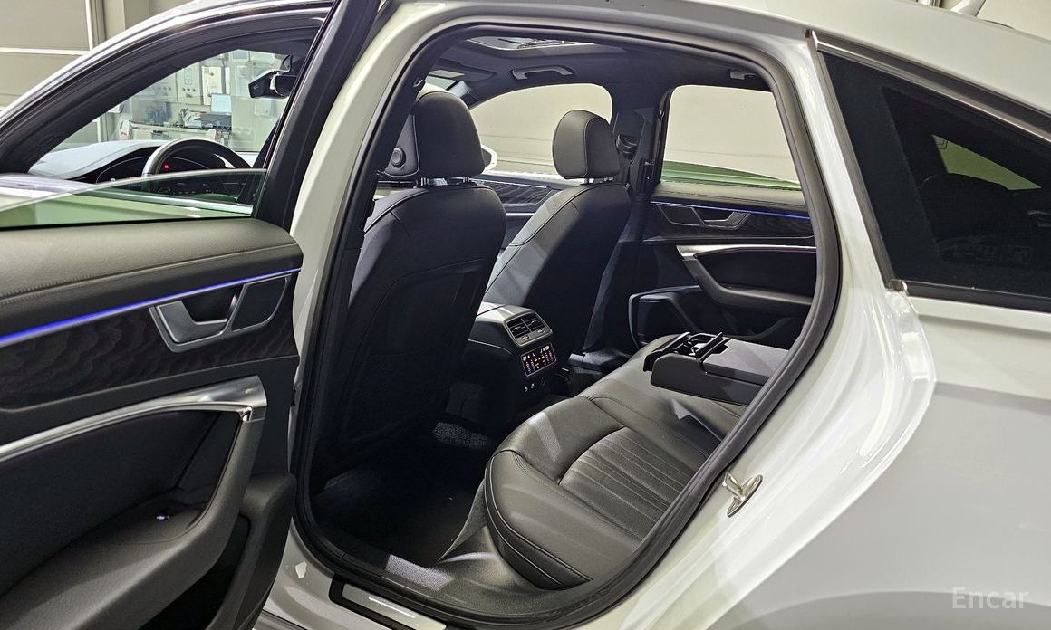 A6 (C8)45 TFSI Premium 12