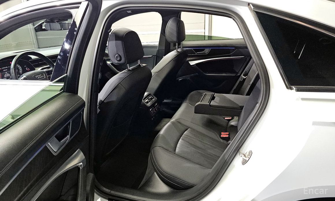 A6 (C8)45 TFSI Premium 12