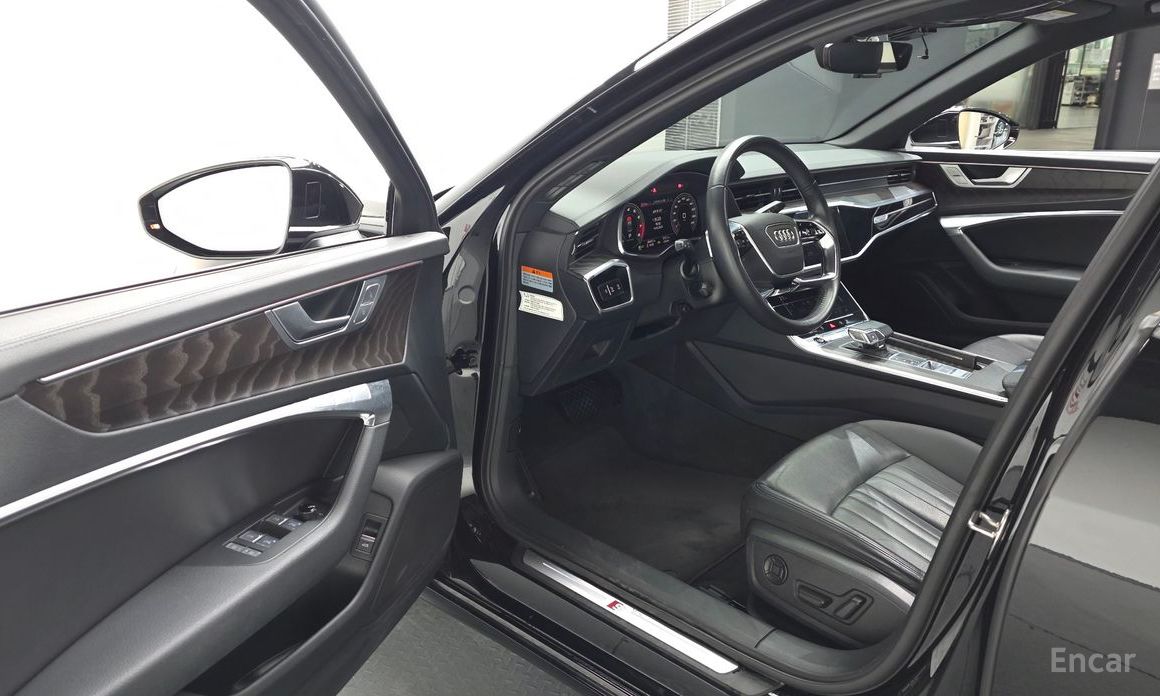 A6 (C8)45 TFSI Premium 12
