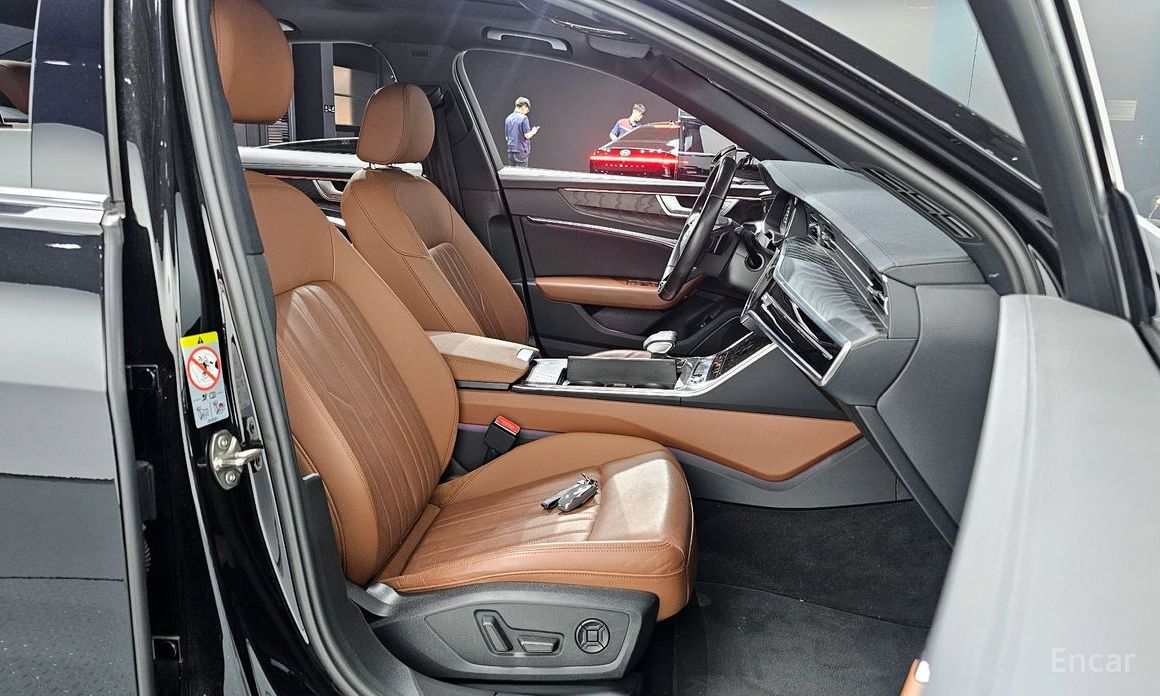 A6 (C8)45 TFSI Premium 12