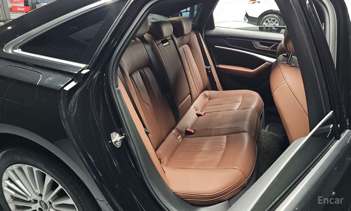 A6 (C8)45 TFSI Premium 12