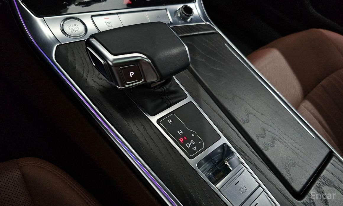 A6 (C8)45 TFSI Premium 10