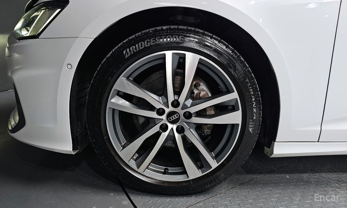 Audi A6 (C8) 40 TDI Quattro Premium №6