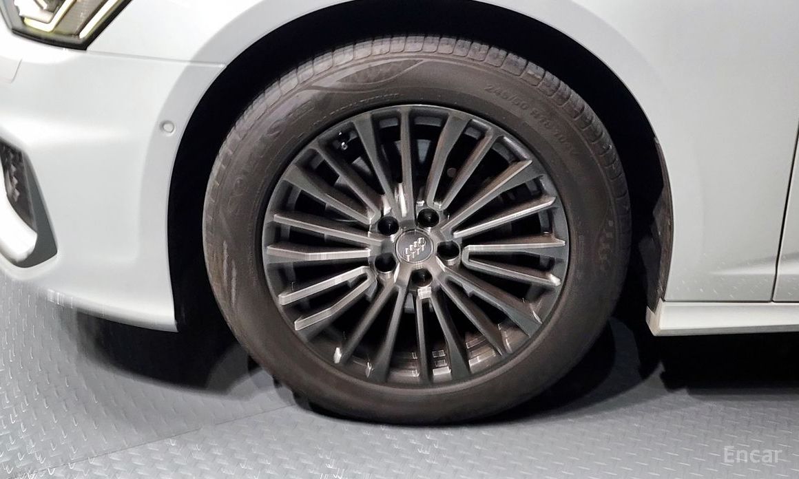 Audi A6 (C8) 40 TDI Quattro Premium №6