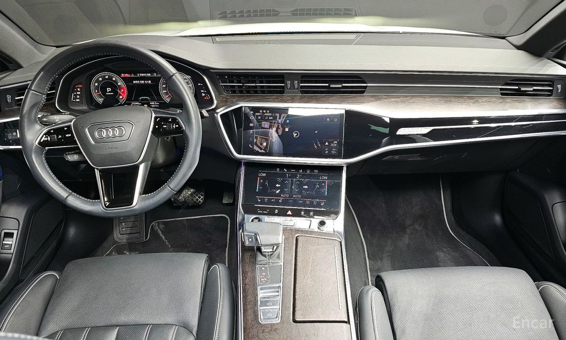 A7 (4K)55 TFSI Quattro Premium 8