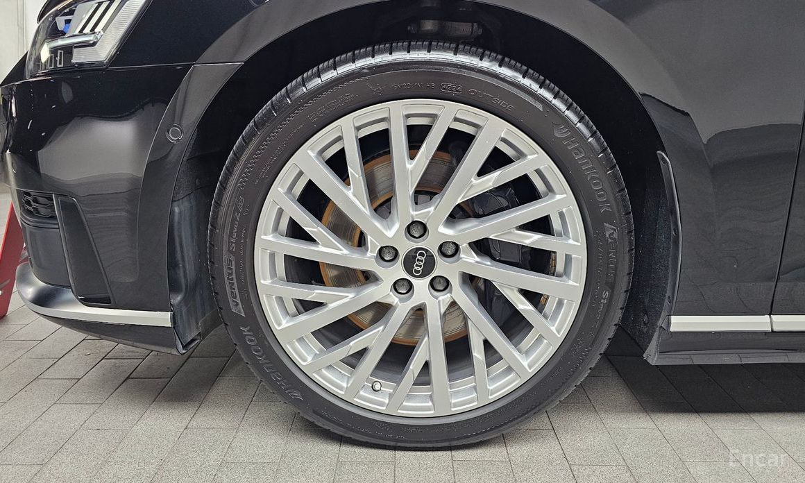 Audi A8 (D5) 55 TFSI Quattro LWB №6