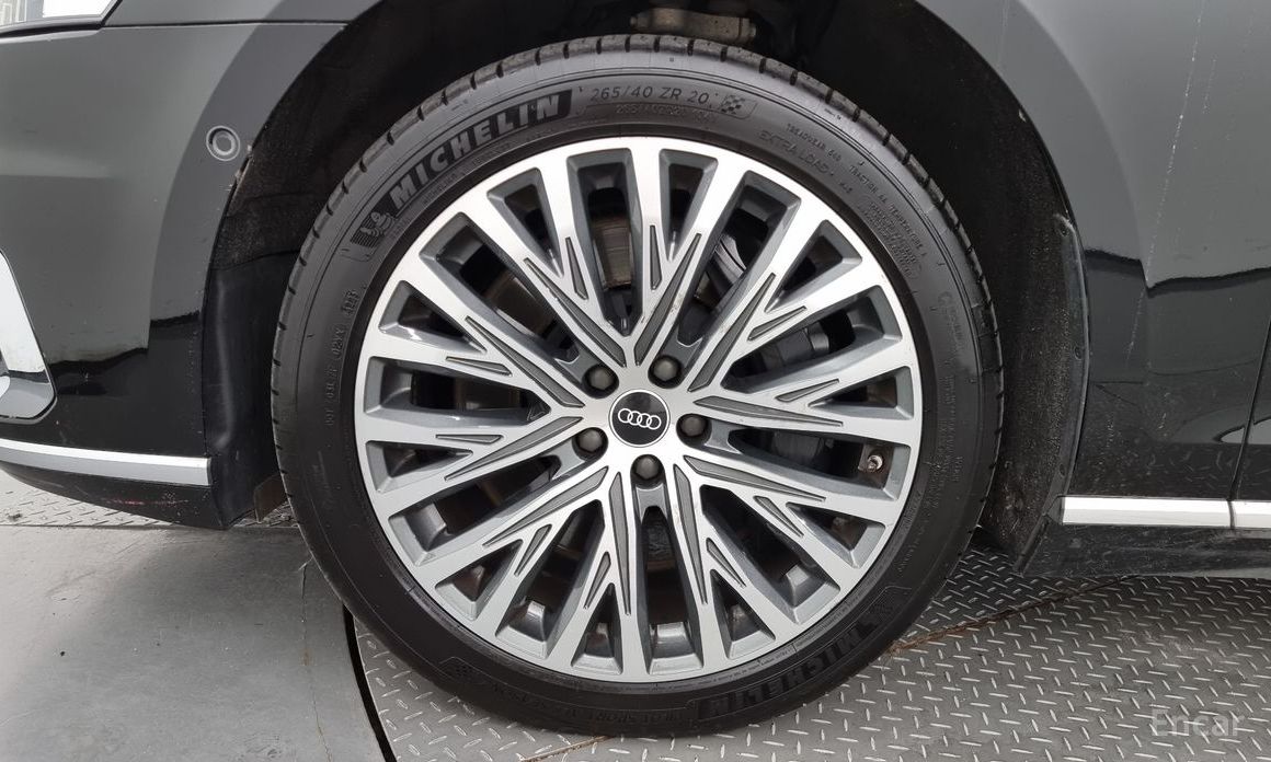 Audi A8 (D5) 60 TFSI Quattro LWB №6