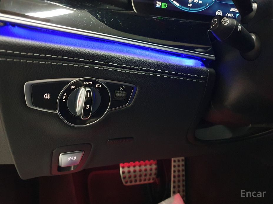 AMG GT4 DOOR 43 4MATIC+ 17