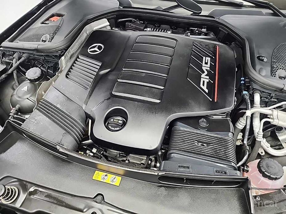 AMG GT4 Door 43 4MATIC+ Dynamic 6