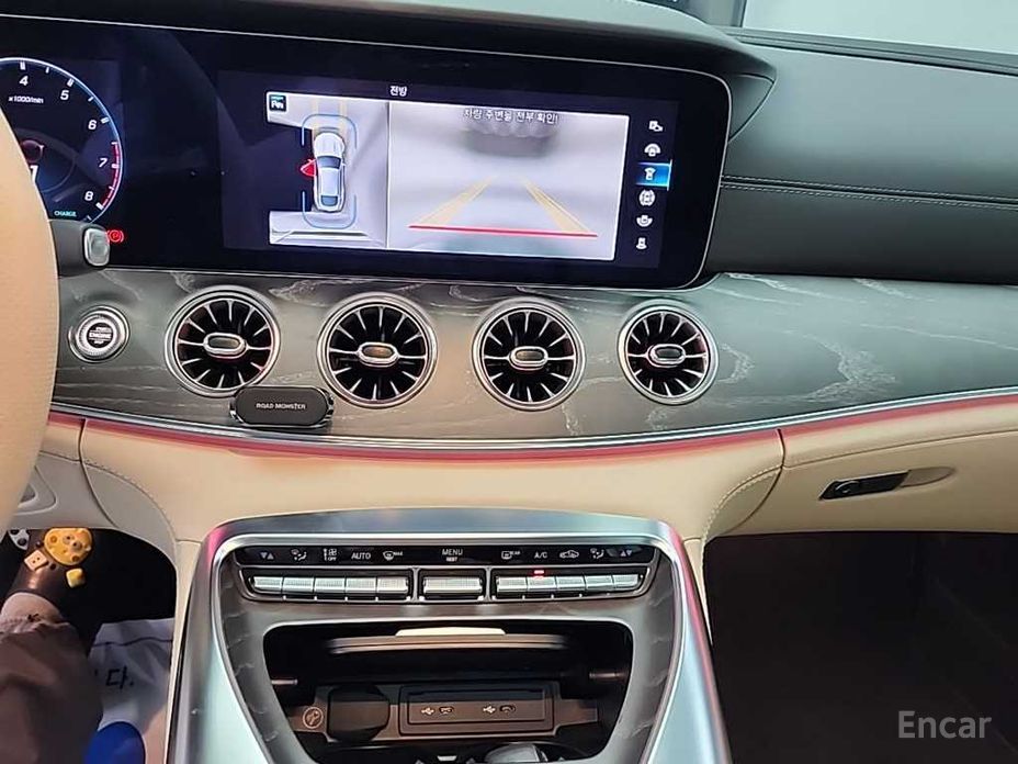 AMG GT4 Door 43 4MATIC+ Dynamic 11