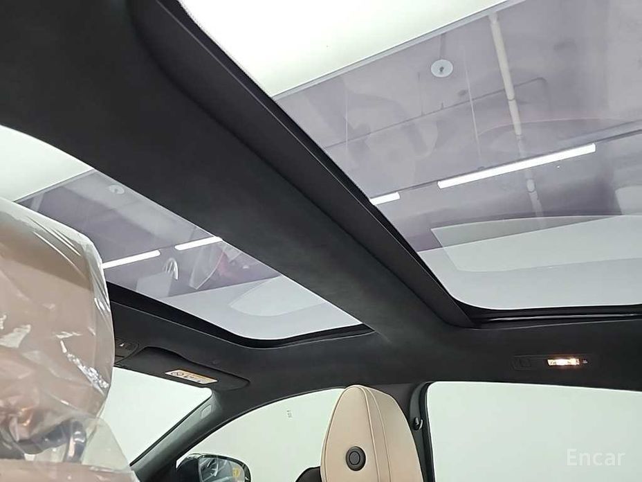 AMG GT4 Door 43 4MATIC+ Dynamic 16