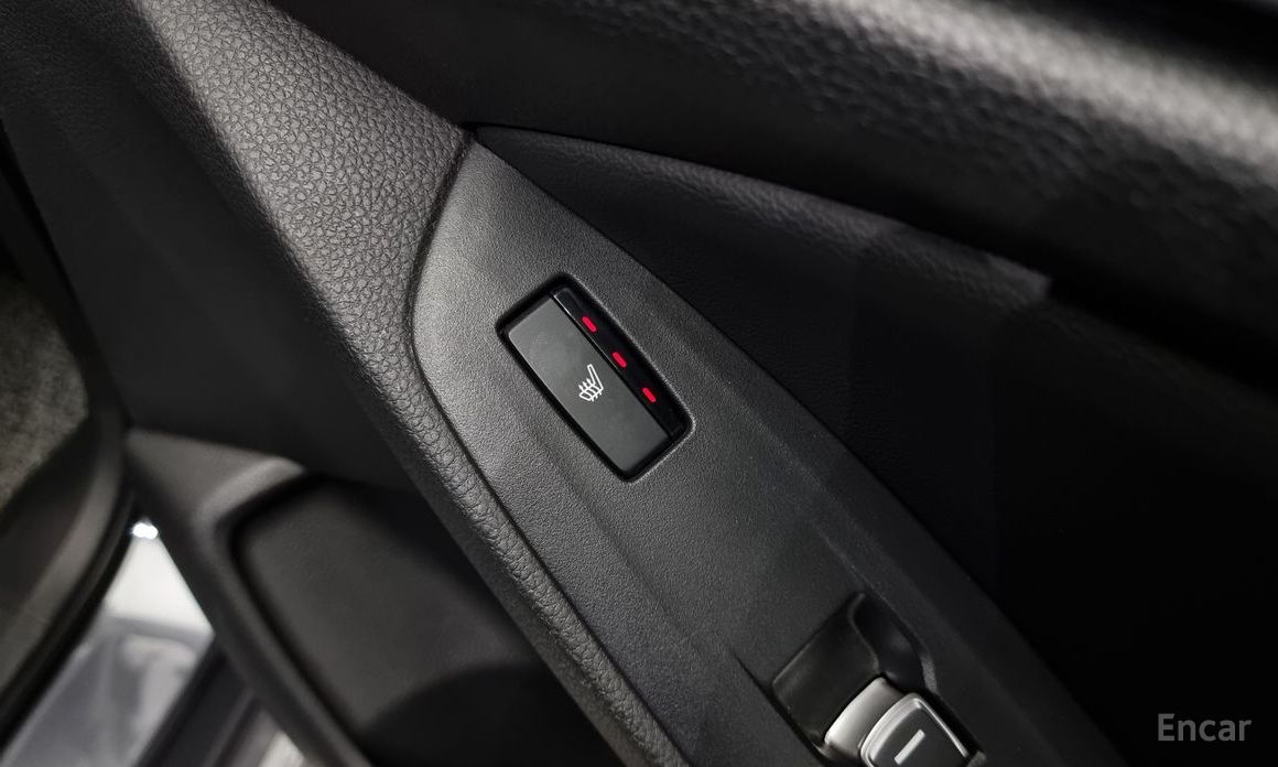 Honda Accord 10th Generation 2.0 Hybrid Touring №19