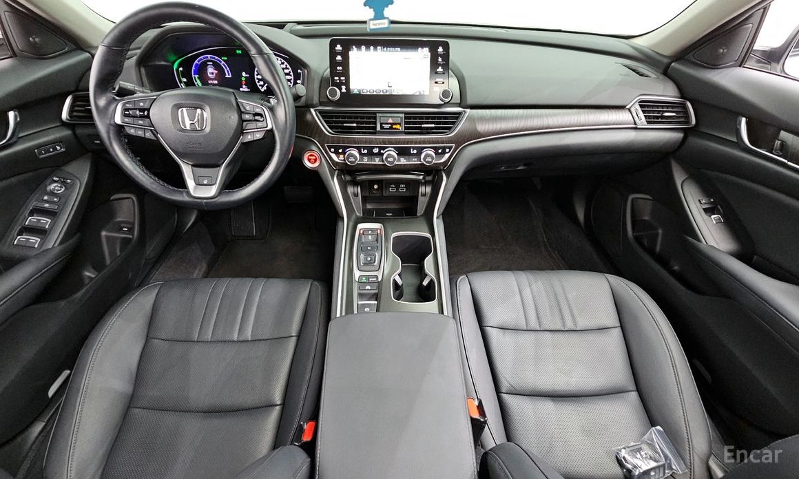 Honda Accord 10th Generation 2.0 Hybrid Touring №8