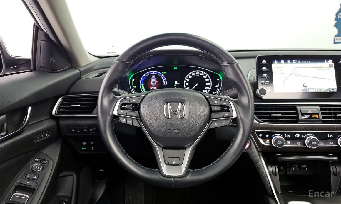Honda Accord 10th Generation 2.0 Hybrid Touring №14