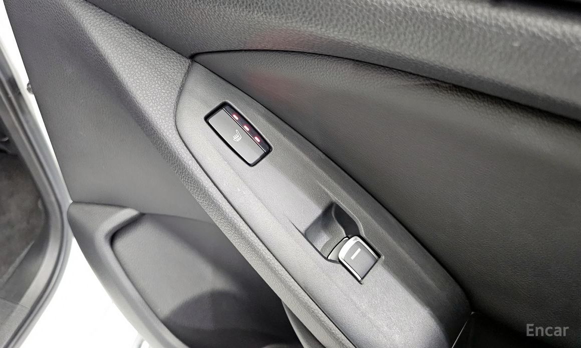 Honda Accord 10th Generation 2.0 Hybrid Touring №19