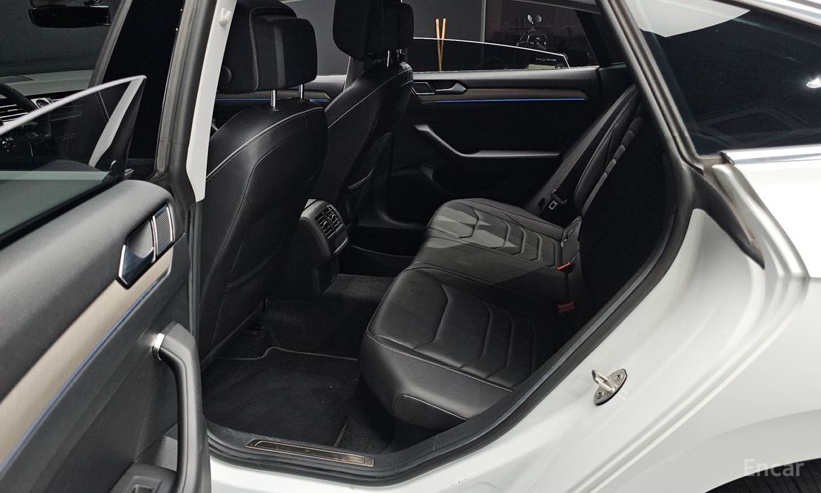 Audi Atheon 2.0 TDI Premium №13
