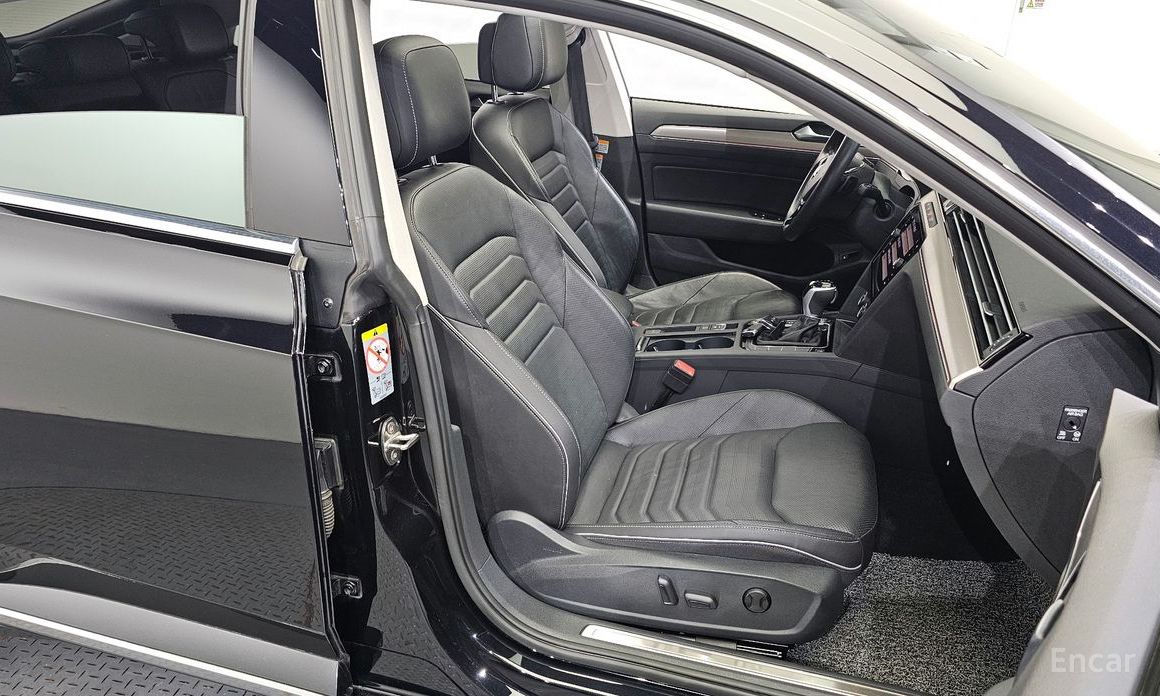 Atheon 2.0 TDI Premium 13