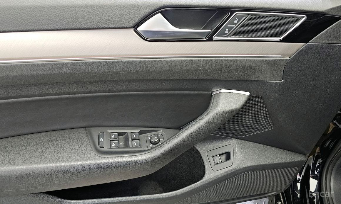 Atheon 2.0 TDI Premium 15
