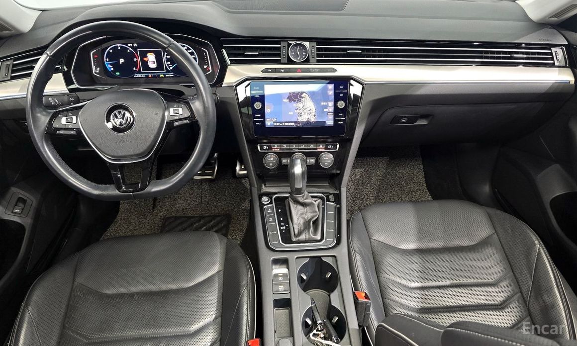Atheon 2.0 TDI Premium 8