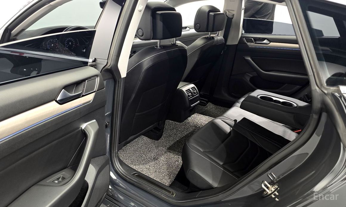 Atheon 2.0 TDI Premium 12