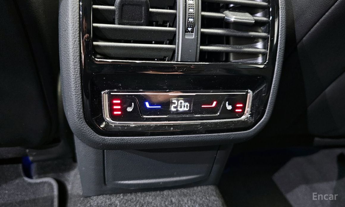 Atheon 2.0 TDI Prestige 19
