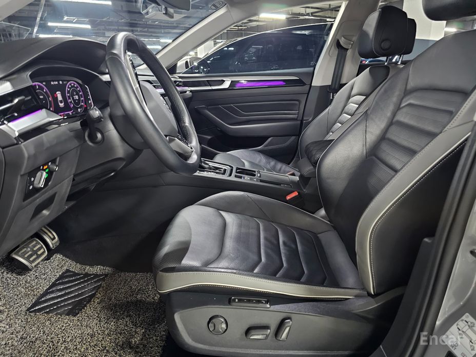 Atheon 2.0 TDI Prestige 8