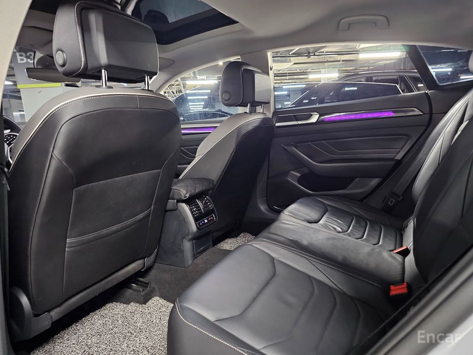 Atheon 2.0 TDI Prestige 9