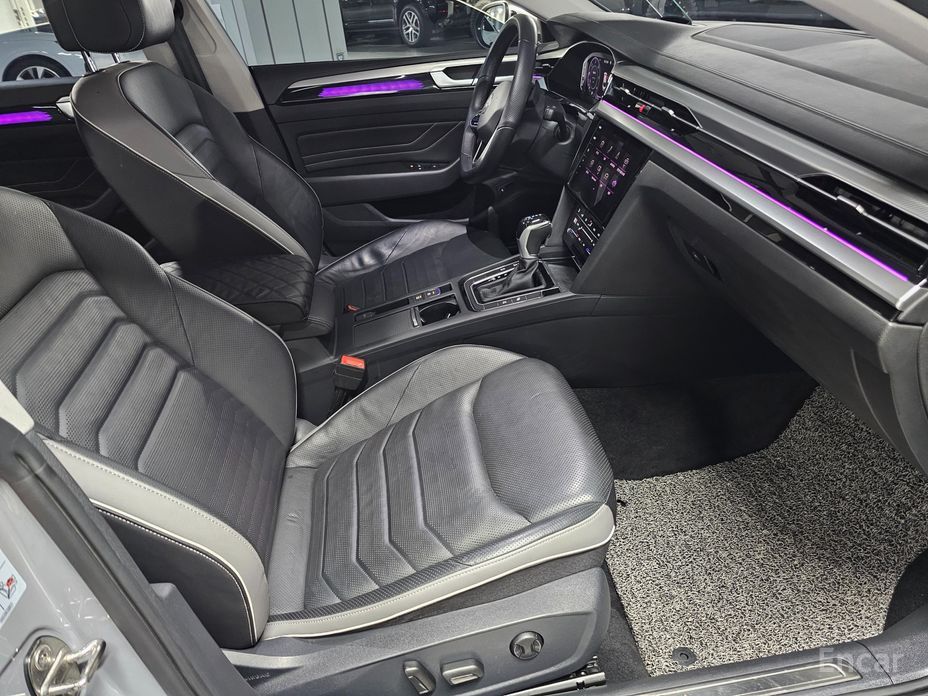 Atheon 2.0 TDI Prestige 12