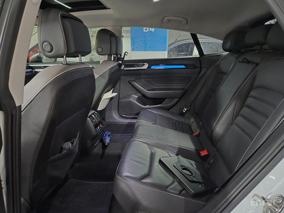 Atheon 2.0 TDI Prestige 13