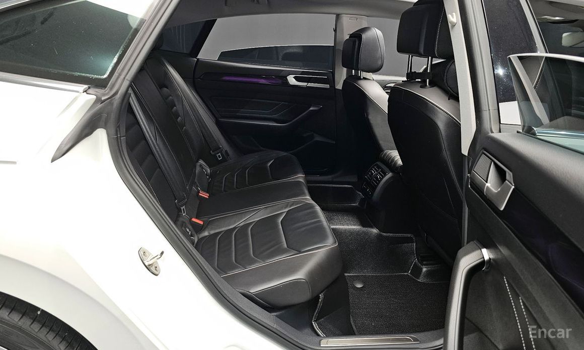 Atheon 2.0 TDI Prestige 13