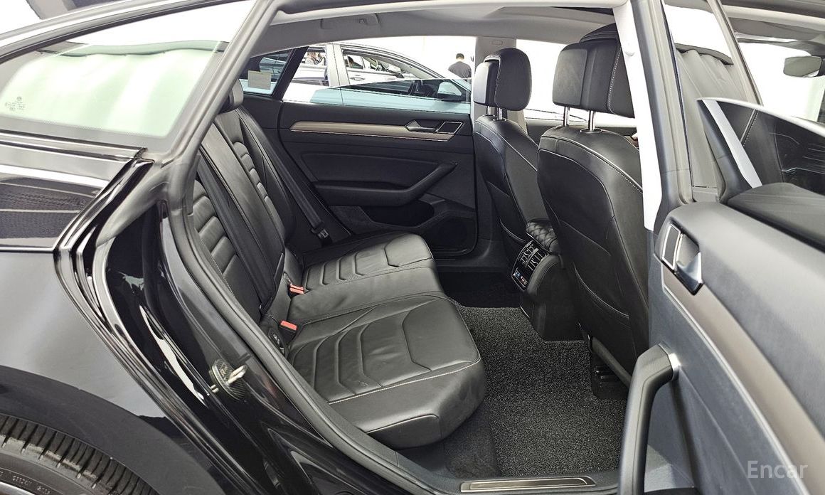 Atheon 2.0 TDI Prestige 4 Motion 13