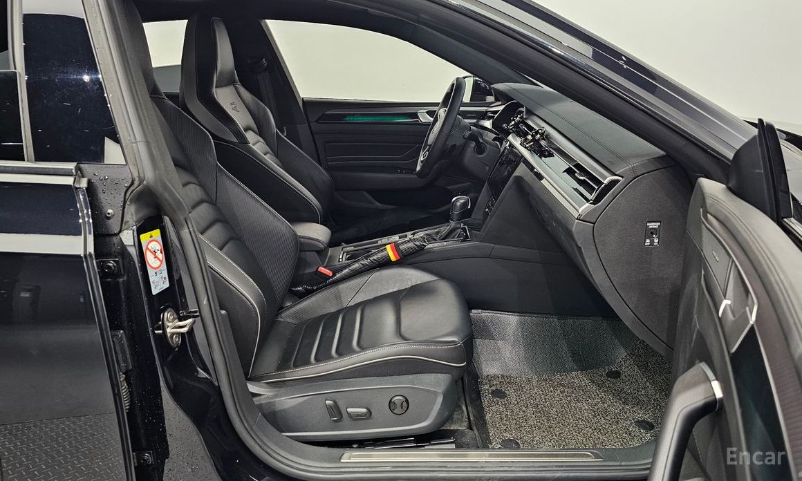 Atheon 2.0 TDI R-LINE 4 Motion 12