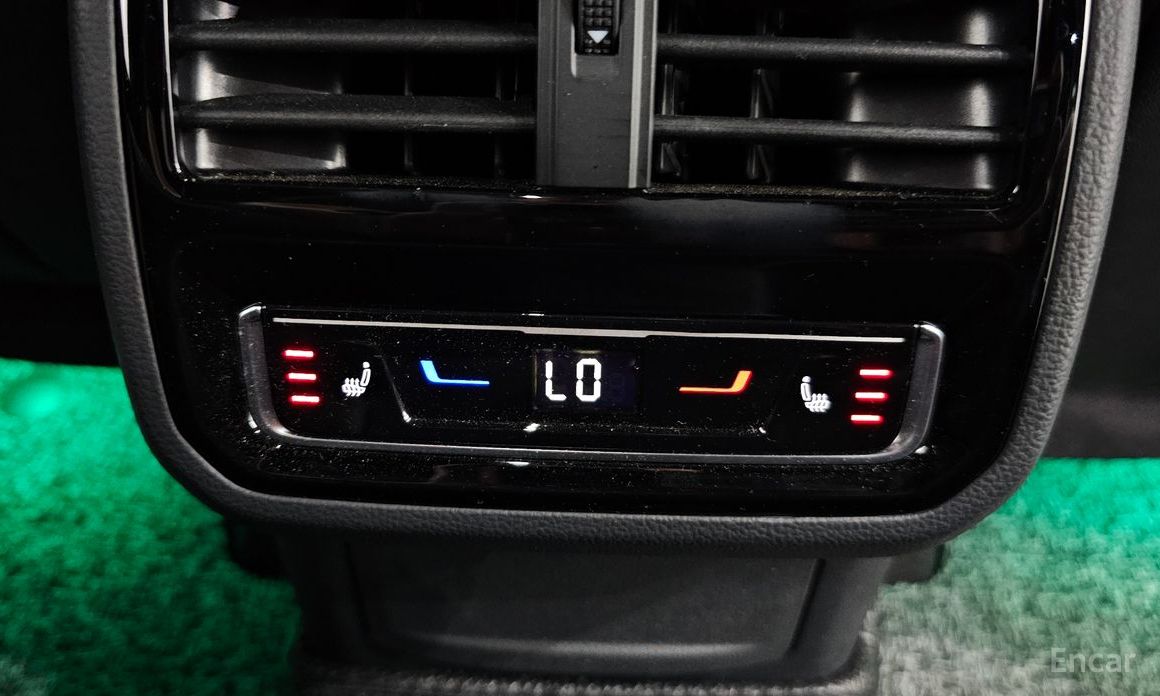 Atheon 2.0 TDI R-LINE 4 Motion 19