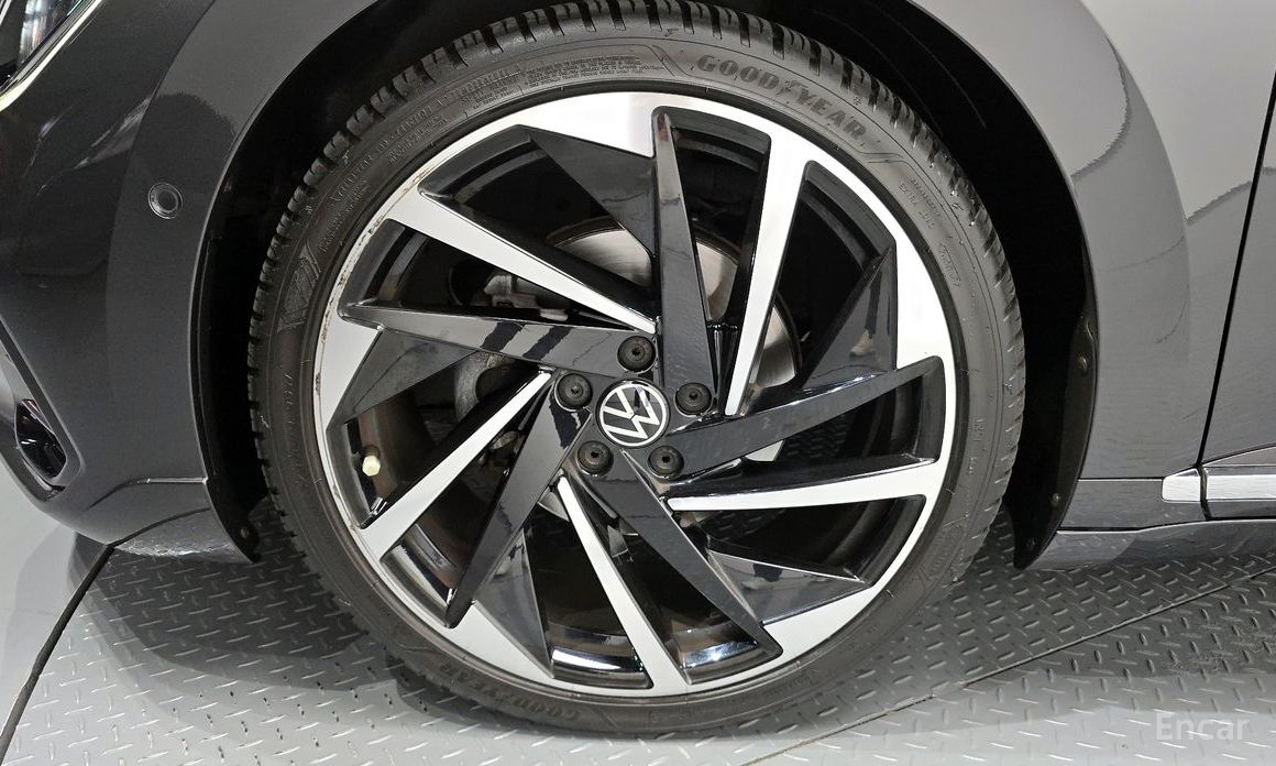Atheon 2.0 TDI R-LINE 4 Motion 6