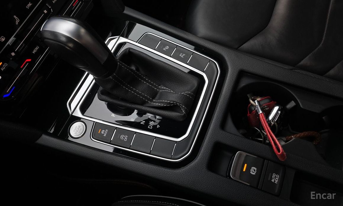 Atheon 2.0 TDI R-LINE 4 Motion 10