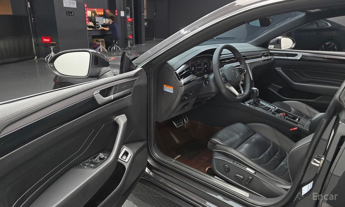 Atheon 2.0 TDI R-LINE 4 Motion 12
