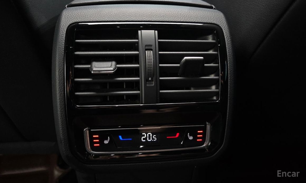 Atheon 2.0 TDI R-LINE 4 Motion 19
