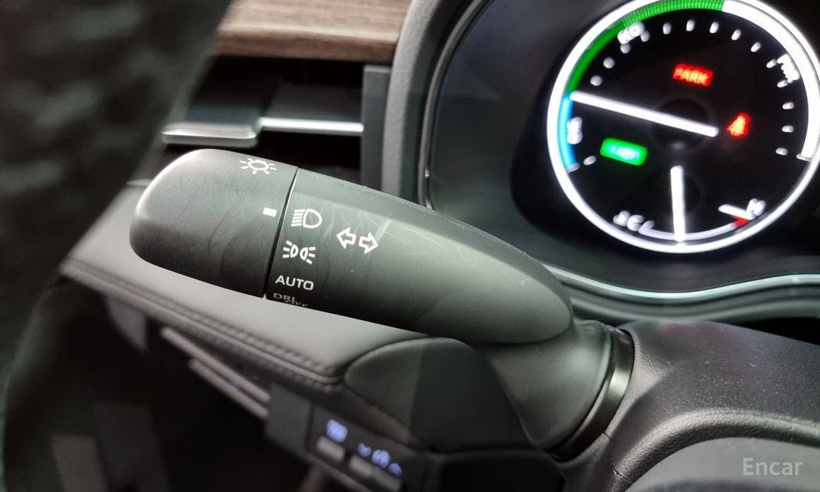 Avalon 5th Generation 2.5 Hybrid 20